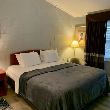 Hill Top Motel Wrightstown Экстерьер фото