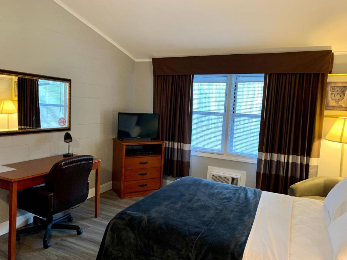 Hill Top Motel Wrightstown Экстерьер фото