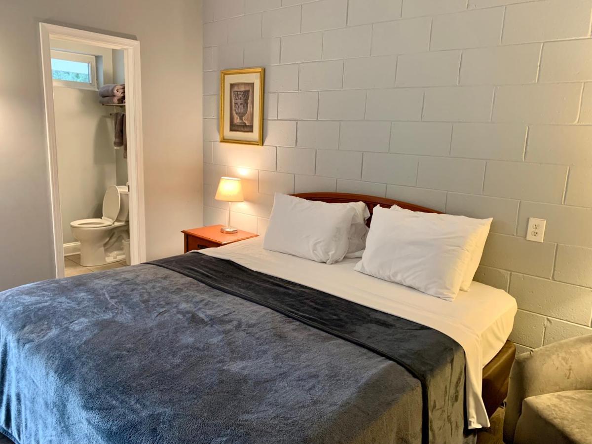 Hill Top Motel Wrightstown Экстерьер фото